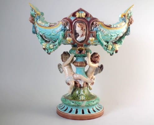 Gustavsberg-majolica-putti-table-center Table center with putti and portrait