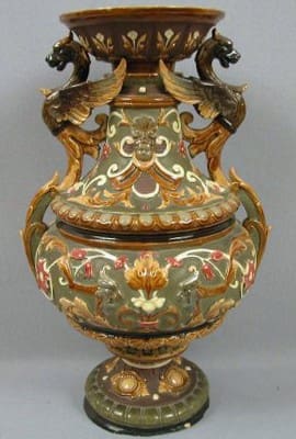 Schiller-majolica-table-urn