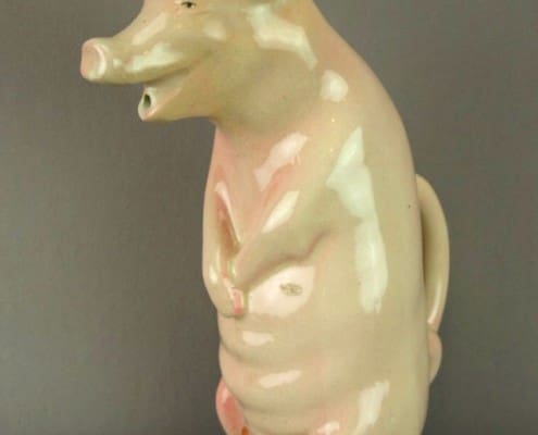 Pig pitcher