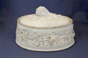 Wedgwood-caneware-game-pie
